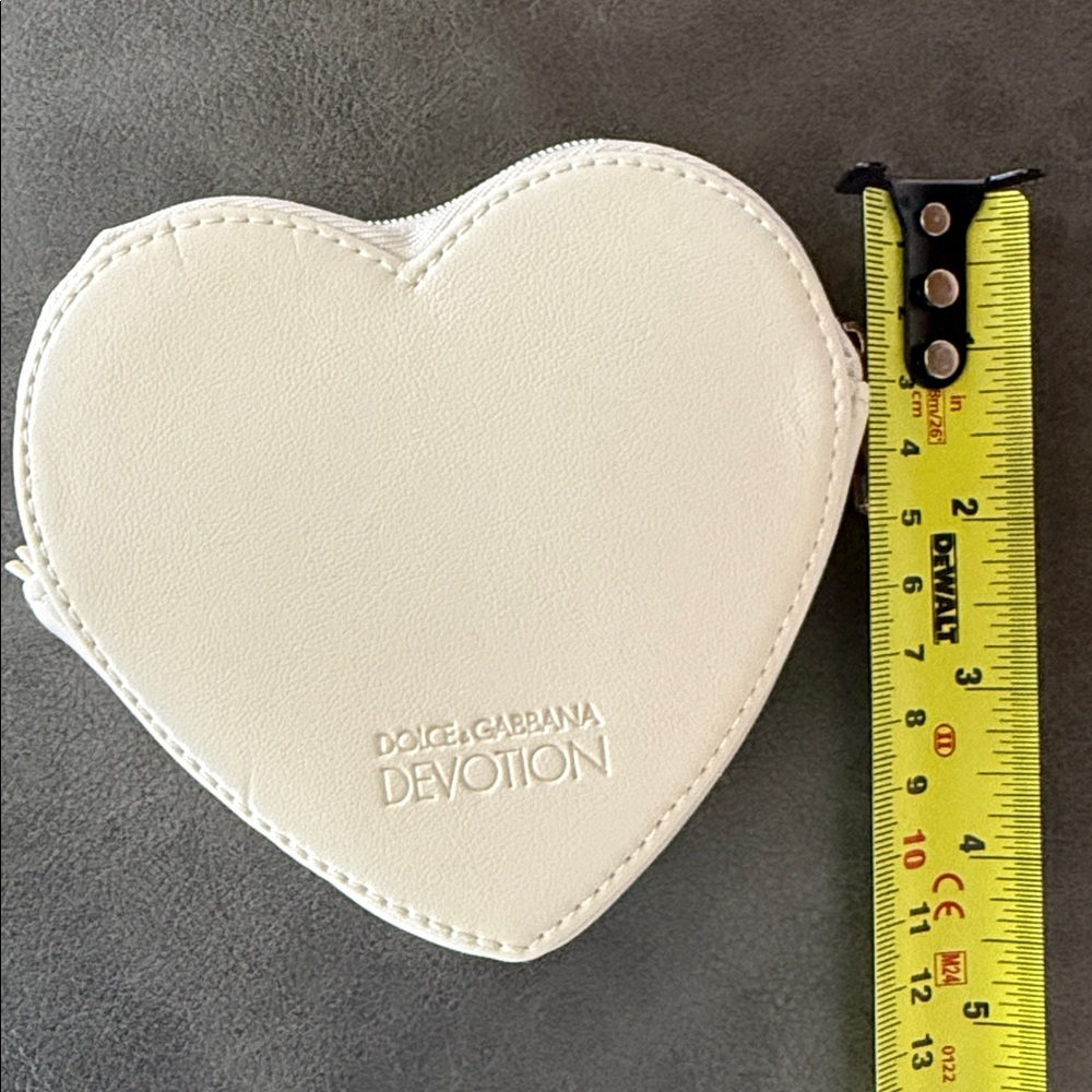 Dolce & Gabbana Devotion White Heart Wallet - Picture 8 of 9